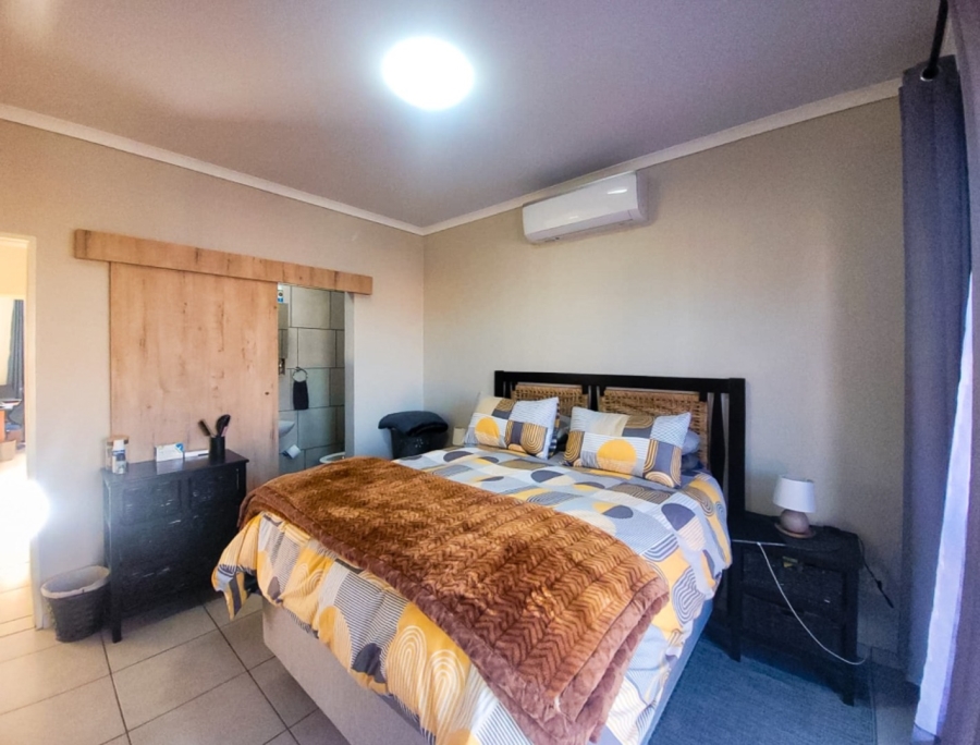 2 Bedroom Property for Sale in Van Der Hoff Park North West